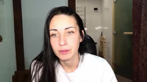 Snapshot of linalivee chatting on November 2025 07:52:02 PM LinaLivee online show from November 2025 07:52:02 PM