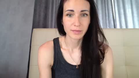 LinaLivee online show from June 2026 10:31:02 AM