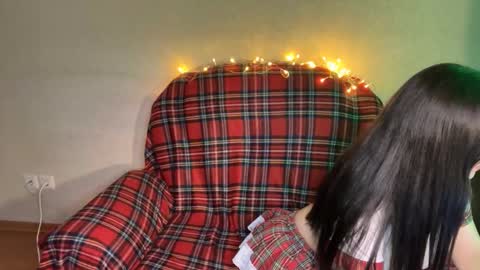 Nicolas and Lina online show from November 2025 05:06:02 PM