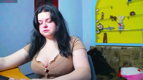 Lina online show from April 2026 06:22:02 AM