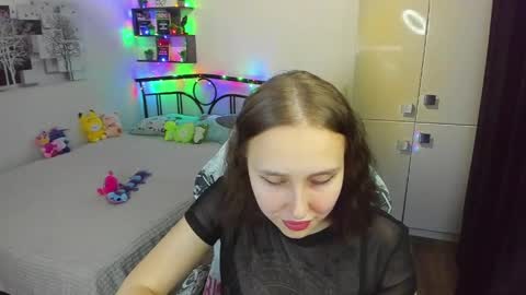 Lina online show from April 2026 09:38:01 PM