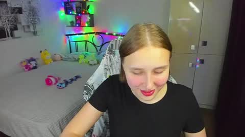 Lina online show from June 2026 09:17:02 PM