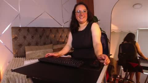 Snapshot of linceadictiva chatting on May 2026 01:48:02 PM LINCE online show from May 2026 01:48:02 PM