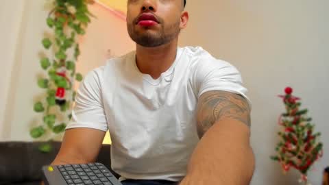 Snapshot of lincom_amith chatting on December 2024 05:23:01 AM lincom amith online show from December 2024 05:23:01 AM