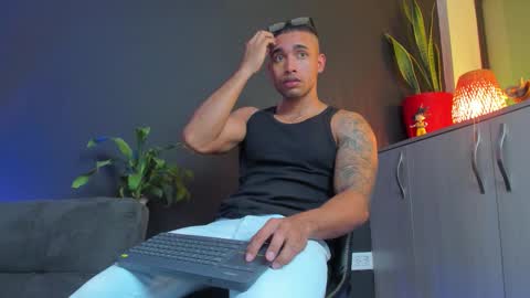 Snapshot of lincom_amith chatting on September 2025 11:52:01 PM lincom amith online show from September 2025 11:52:01 PM