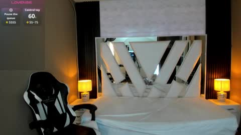  Linda  online show from March 2026 06:24:01 PM