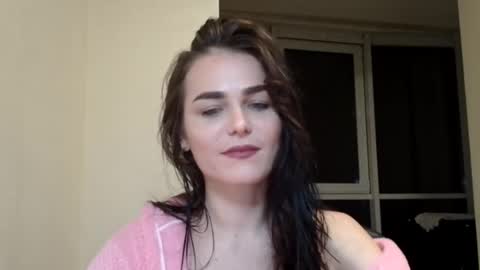 Linda online show from November 2025 08:30:01 PM