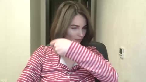 Linda online show from April 2026 07:11:01 PM