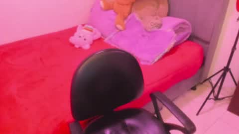 Lindaa maria  online show from July 2026 02:07:01 AM