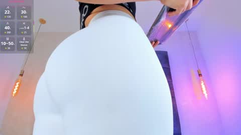 Snapshot of linda_saenz1 chatting on April 2026 11:31:01 AM Linda Saenz online show from April 2026 11:31:01 AM