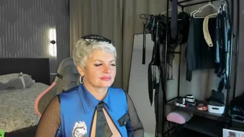 Snapshot of linda_zefir chatting on April 2026 01:41:01 AM Linda Zefir online show from April 2026 01:41:01 AM