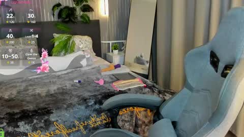 Snapshot of linda_zefir chatting on May 2026 01:23:02 AM Linda Zefir online show from May 2026 01:23:02 AM