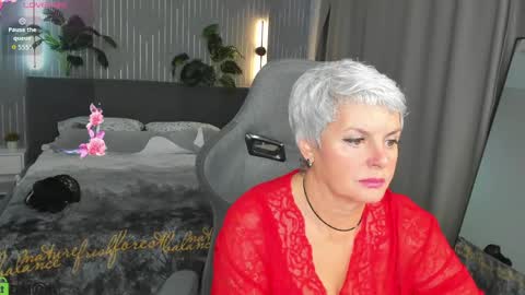Snapshot of linda_zefir chatting on June 2026 01:06:01 AM Linda Zefir online show from June 2026 01:06:01 AM