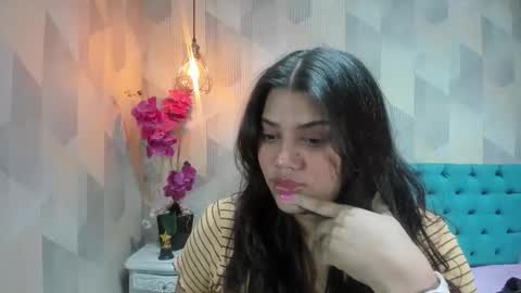 Snapshot of lindabreexlove chatting on May 2026 01:51:02 PM online show from May 2026 01:51:02 PM