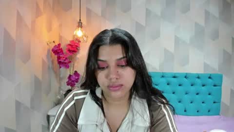 Snapshot of lindabreexlove chatting on June 2026 01:52:01 PM online show from June 2026 01:52:01 PM