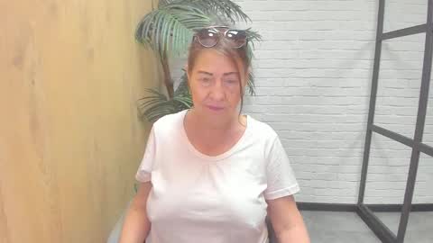 Linda online show from June 2026 06:52:02 AM