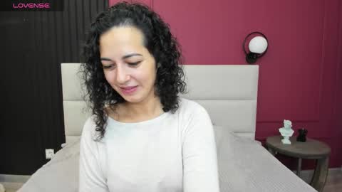 Linda online show from September 2025 01:33:01 AM