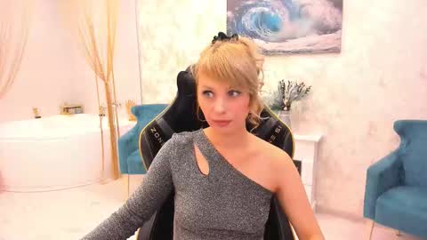 Snapshot of lindasandy chatting on September 2025 06:14:01 AM lindasandy online show from September 2025 06:14:01 AM