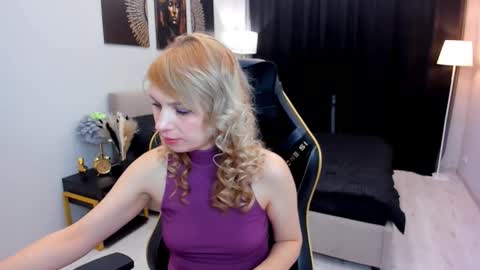 Snapshot of lindasandy chatting on October 2025 06:12:01 AM lindasandy online show from October 2025 06:12:01 AM