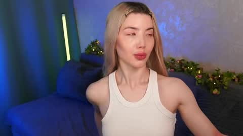 Snapshot of lindathackerr chatting on May 2026 07:02:02 AM Linda online show from May 2026 07:02:02 AM