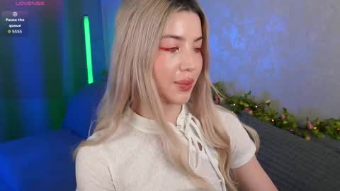 Snapshot of lindathackerr chatting on June 2026 04:18:02 AM Linda online show from June 2026 04:18:02 AM