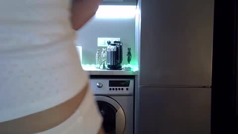 Anna online show from September 2025 07:51:02 PM