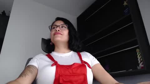 Snapshot of lindsy31 chatting on January 2025 12:59:01 AM Lindsy online show from January 2025 12:59:01 AM