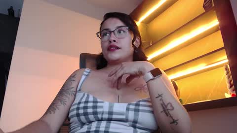 Snapshot of lindsy31 chatting on January 2025 08:59:02 PM Lindsy online show from January 2025 08:59:02 PM