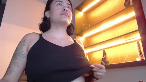Snapshot of lindsy31 chatting on January 2025 10:33:01 PM Lindsy online show from January 2025 10:33:01 PM