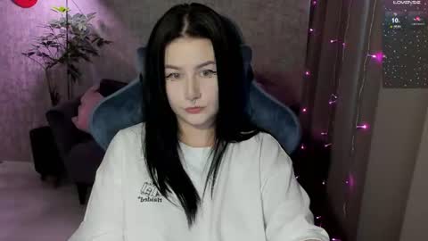 Lina online show from August 2026 03:39:01 AM