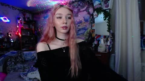 Lin online show from November 2025 07:38:01 PM