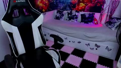 Tina online show from June 2026 09:30:01 PM