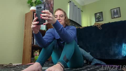 Linzy19 online show from December 2024 04:59:02 PM