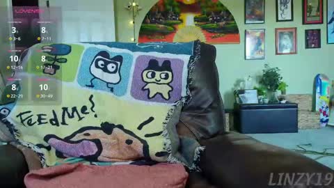 Linzy19 online show from September 2025 05:25:02 PM