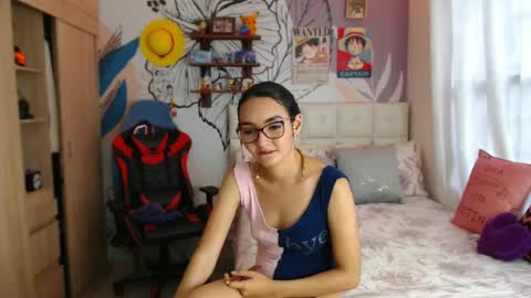 LinzyBaner online show from March 2025 10:02:02 PM