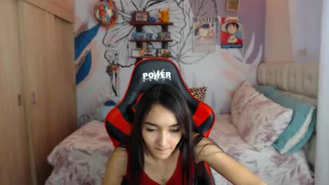 LinzyBaner online show from January 2026 10:58:02 PM