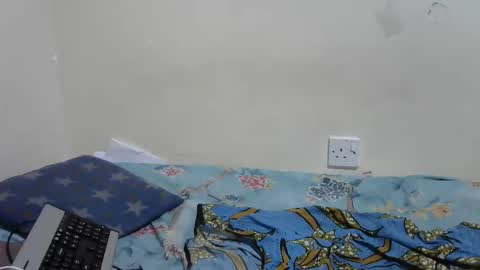 lionesss_ online show from September 2025 07:43:02 AM