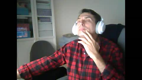 Snapshot of liongr69 chatting on February 2025 08:10:01 AM liongr69 online show from February 2025 08:10:01 AM