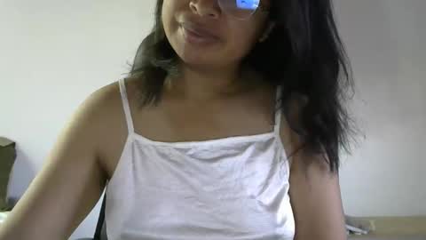 liora online show from April 2026 03:26:01 AM