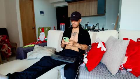 Snapshot of liorvante chatting on December 2025 02:12:02 PM Lior Vante online show from December 2025 02:12:02 PM