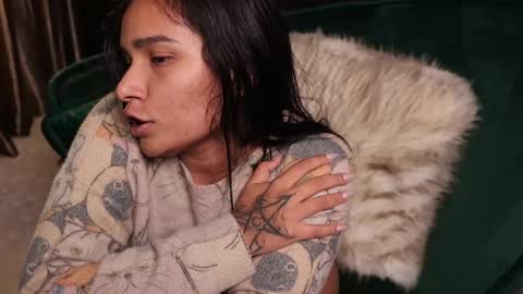 Snapshot of lireesa chatting on December 2024 06:09:01 AM Lire online show from December 2024 06:09:01 AM