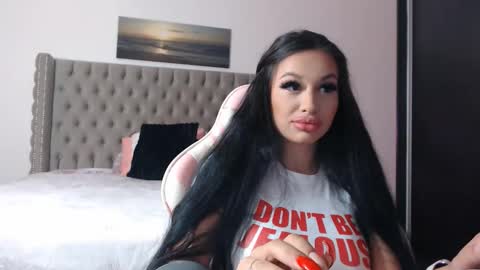 Lisa online show from September 2025 07:30:01 PM