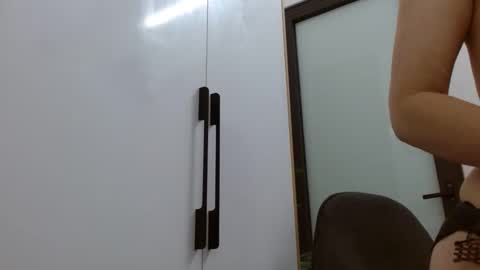 lisa_1011 online show from February 2026 02:39:01 PM