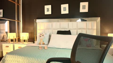 Lisa online show from January 2025 03:15:01 PM