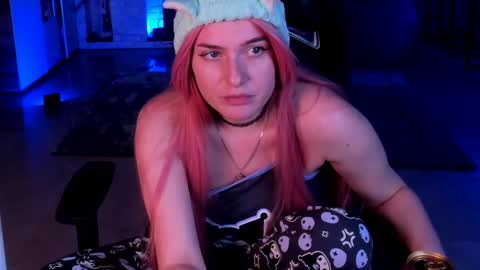 lisa_elfy online show from February 2025 11:01:02 PM