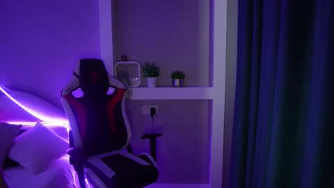 lisa_elfy online show from February 2026 01:27:02 PM