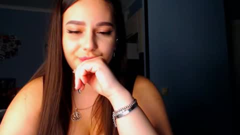 lisa_lady_golden online show from September 2025 10:46:02 PM