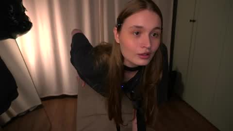 Snapshot of lisa_schiele chatting on May 2026 09:42:01 PM Elisabeth or Lisa online show from May 2026 09:42:01 PM