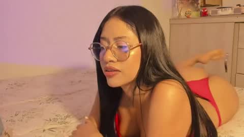 Lisa Thompson online show from April 2026 01:20:02 AM