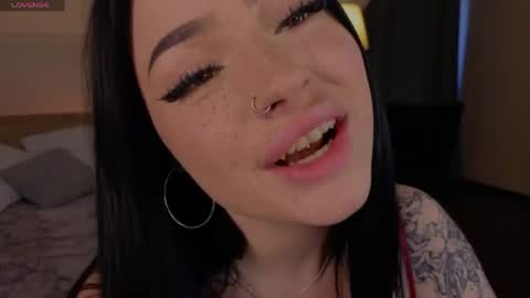 lisaaaliss online show from May 2026 10:42:02 AM